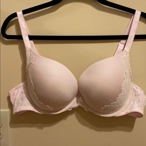 Light pink push-up plunge bra